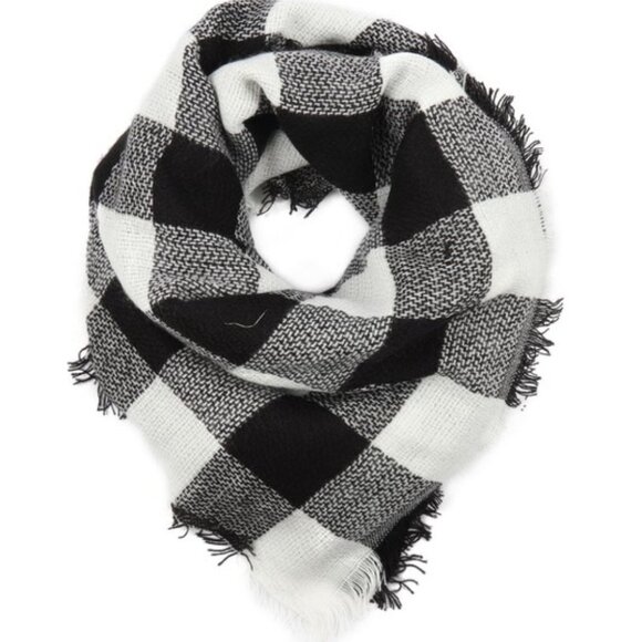 Checker Print Black and White Blanket Scarf - Picture 7 of 11